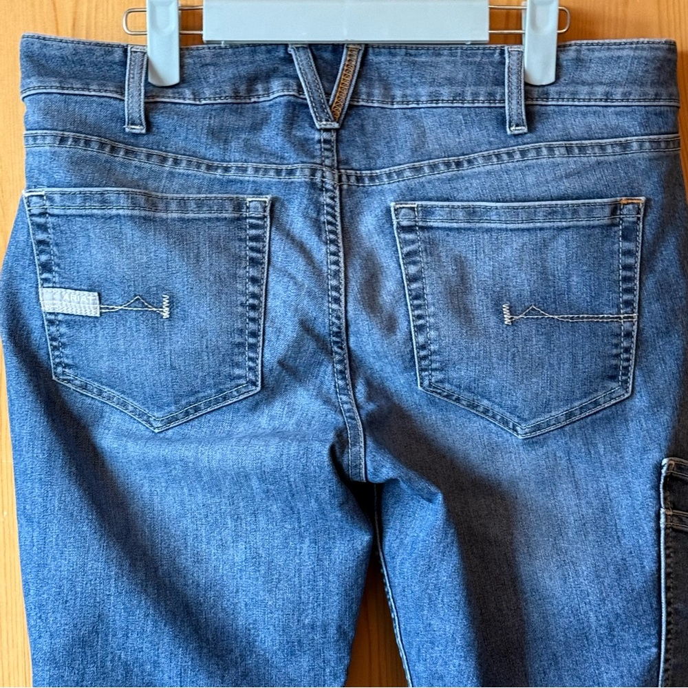 Ariat Rebar Mens Denim Jeans Mid Rise Boot Cut Workwear 31R Utility Pocket 32x30 - Picture 8 of 15